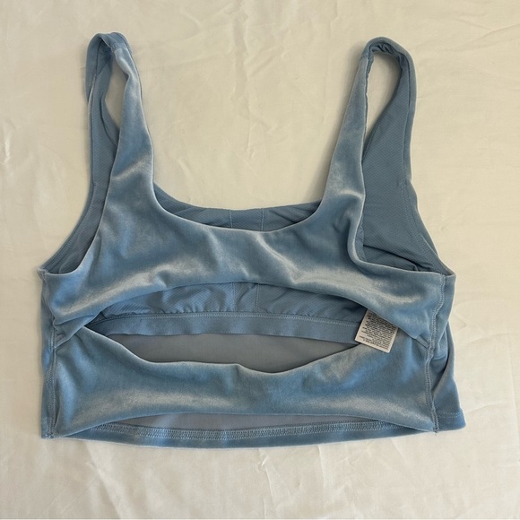 ATHLETA Velvet Cut Out Crop - Picture 6 of 7